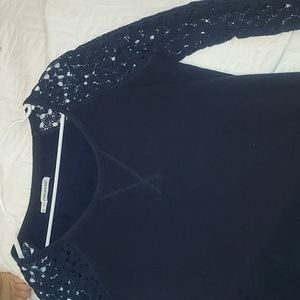 Sweater with lace sleeves